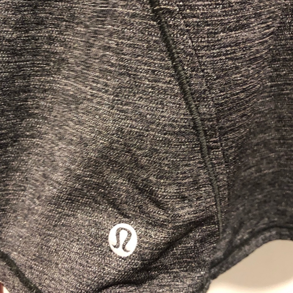 Lululemon racer back tank top, silvery grey colour with ruffle detail - size 6 - Picture 6 of 6